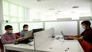 Üniversiteli 3 arkadaş dijital oyun eklentilerini dünyaya satıyor