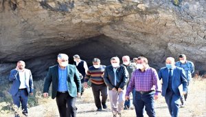 Yalıhüyük'te içme suyu ve tarım arazisi sulama projeleri görüşüldü