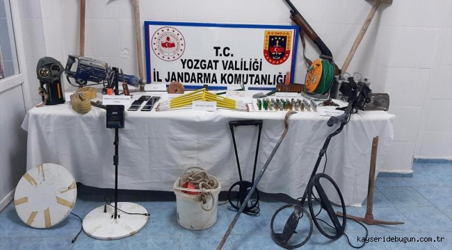 Yozgat'ta evin salonunda 12 metre tünel kazan 5 şüpheli yakalandı