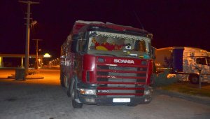 Aksaray'da karantina kurallarına uymayan kamyon şoförü sağlık ekiplerine teslim edildi