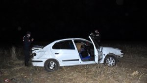 Aksaray'da otomobil şarampole devrildi: 1 ölü 4 yaralı