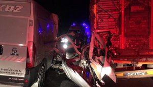 Ankara'da minibüs ile tır çarpıştı: 1 ölü, 1 yaralı