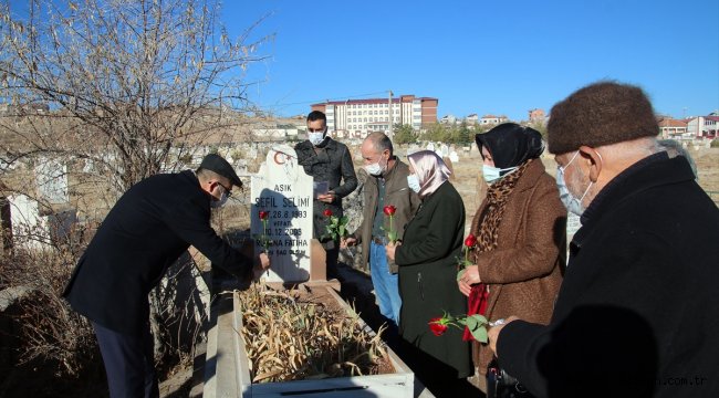 "Aşık Sefil Selimi" mezarı başında anıldı