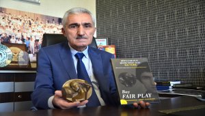 Dünya Fair Play Ödülü alan ilk Türk sporcu İsmet Karababa'dan "dürüstlük" vurgusu