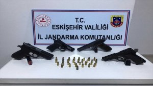 Eskişehir'de jandarmadan silah kaçakçılığı operasyonu 
