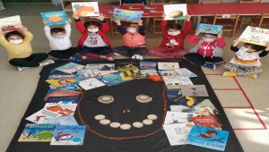 Etimesgut Bilge Kağan İlkokulu öğrencileri, kitap okuma projesine seçtikleri sloganla birinci oldu