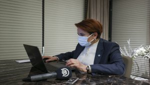 İYİ Parti Genel Başkanı Akşener, AA'nın "Yılın Fotoğrafları" oylamasına katıldı