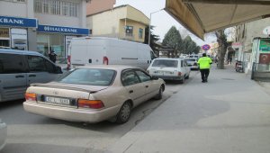 Karapınar'da hatalı park yapan sürücülere ceza