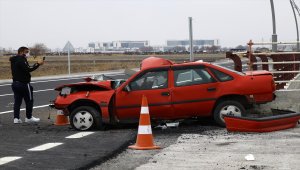 Kayseri'de iki otomobil çarpıştı: 2 yaralı