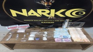 Kayseri'de uyuşturucu operasyonu: 4 gözaltı