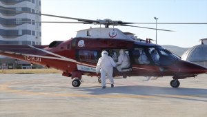 Kovid-19 hastası sağlık çalışanı, Hatay'dan ambulans helikopterle Yozgat'a getirildi
