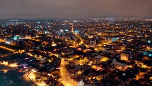 Sessizliğinin hakim olduğu Konya'nın cadde ve sokakları havadan görüntülendi