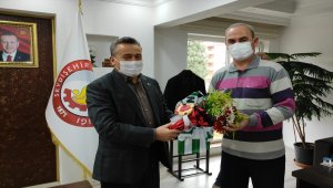 Seydişehir Belediye Başkanı Tutal'dan engelli çalışma arkadaşlarına jest