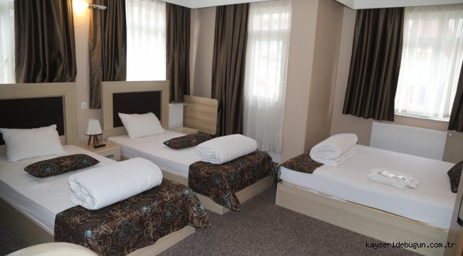 Sivas'ta "devletin şefkat eli" mağdur vatandaşlara otelde sıcak ortam sunuyor