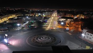 Sivas'ta sokağa çıkma kısıtlaması nedeniyle cadde ve sokaklarda sessizlik hakim