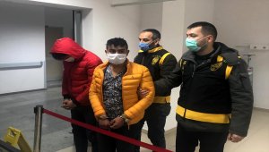 Sokağa çıkma kısıtlamasını ihlal eden ve polisin "dur" ihtarına uymayan otomobil sürücüsüne ceza