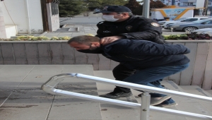 Ankara'da "traktör kiralama" bahanesiyle dolandırıcılık yaptığı iddia edilen 2 şüpheli tutuklandı