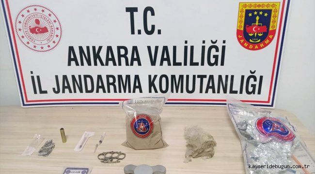 Ankara'da uyuşturucu ticareti yaptıkları iddia edilen 2 kişi tutuklandı