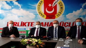 Belediye başkanları Kayseri Gazeteciler Cemiyeti'ni ziyaret etti