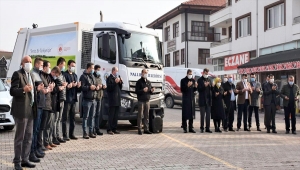 Çevre ve Şehircilik Bakanlığı, Nallıhan Belediyesine çöp toplama kamyonu hibe etti