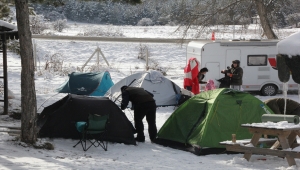 Doğaseverlerin Karagöl'de kamp keyfi