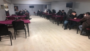 Eskişehir'de mühürlü dernek binalarında kumar oynayan 63 kişiye 282 bin 618 lira ceza