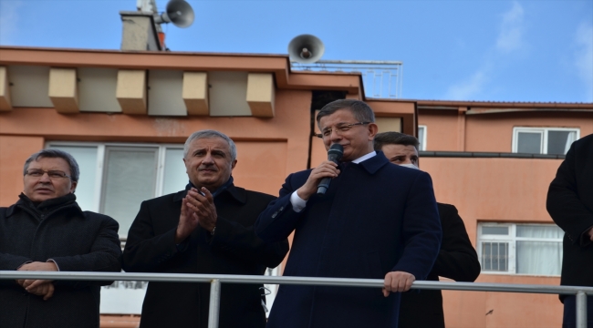 Gelecek Partisi Genel Başkanı Davutoğlu, partisinin Karaman il teşkilatının açılışını yaptı