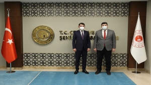 Kahramankazan Belediye Başkanı Oğuz, Bakan Kurum'a projeler hakkında bilgi verdi