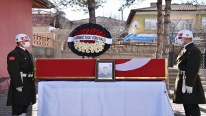 Kalp krizi geçirerek hayatını kaybeden piyade uzman çavuşun cenazesi, Kırıkkale'de defnedildi 