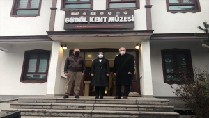Kaymakam İncesu ve Belediye Başkanı Muzaffer Yalçın, Güdül Kent Müzesini gezdi