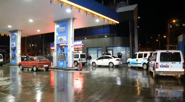 Kayseri'de akaryakıt istasyonundan hırsızlık - Güncelleme -
