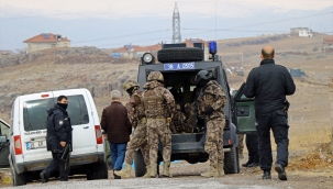 Kayseri'de tüfekle havaya rastgele ateş eden şüpheli özel harekat polislerince yakalandı