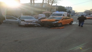 Kırıkkale'de otomobille taksi çarpıştı: 4 yaralı