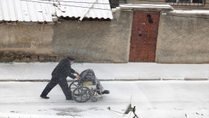 Konya'da kar ve tipi etkili oluyor