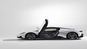 Maserati MC20, "2021 Yılının En Güzel Süper Spor Otomobili" ödülünü aldı