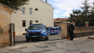 Nevşehir'de "ucuz altın" vaadiyle dolandırıcılık yaptıkları iddiasıyla baba ve iki oğlu tutuklandı