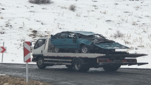 Niğde'de şarampole devrilen otomobildeki 2 kişi öldü, 1 kişi yaralandı