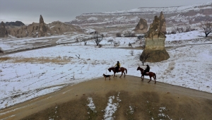 Peribacalarındaki kış aktiviteleri turistleri cezbediyor