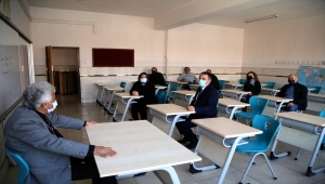 "Vefalı öğrenciler" 23 yıl önce mezun oldukları okullarını el birliğiyle güzelleştirdi