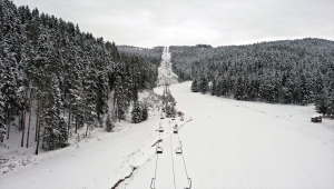 Yeşil ile beyazın buluştuğu Yıldıztepe Kayak Merkezi'nde kayak sezonu açıldı