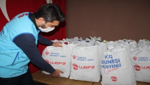 Yozgat'ta 400 öğrenciye kıyafet yardımı yaptı