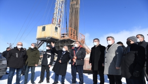 AK Partili Özhaseki, Erciyes'teki sıcak su kaynağı arama çalışmalarını inceledi