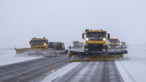 Ankara Esenboğa Havalimanı'nda kar yağışı için önlemler alındı