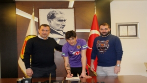 Eskişehirspor, kaleci Cengiz Alp Köseer ile sözleşme yeniledi