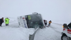 Fatsa Belediyespor kafilesini taşıyan otobüs Kırıkkale'de kaza yaptı
