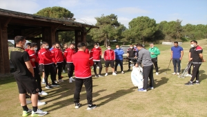 Gençlerbirliği'nde teknik heyet ve futbolcular golf oynayarak stres attı