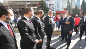 Gençlik ve Spor Bakanı Kasapoğlu, Niğde'de ziyaretlerde bulundu