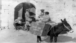 GRAFİKLİ - "Eşekli Kütüphaneci" Mustafa Güzelgöz takdirle anılıyor