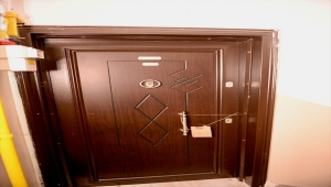 GÜNCELLEME - Eskişehir'de karı koca ve 4 yaşındaki çocuklarının evlerinde ölü bulunmasıyla ilgili 3 kişi gözaltına alındı