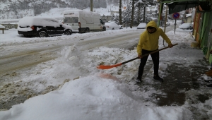 Hadim'de kar yağışı